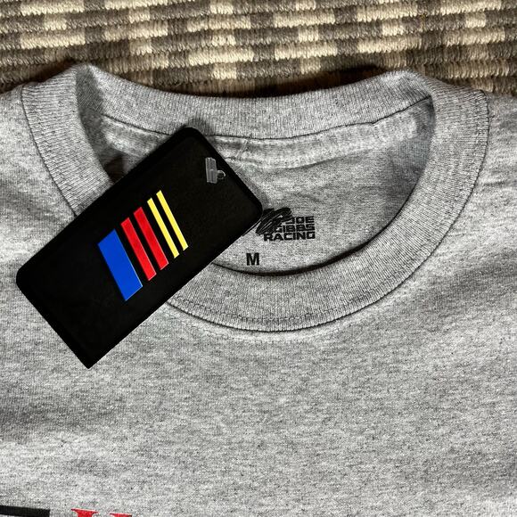 Kyle Busch NASCAR Joe Gibbs Racing Gray T Shirt Men’s Sz M NWT - Picture 4 of 4